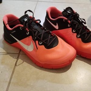 Women's Nike Metcon 2 Trainer Size 9